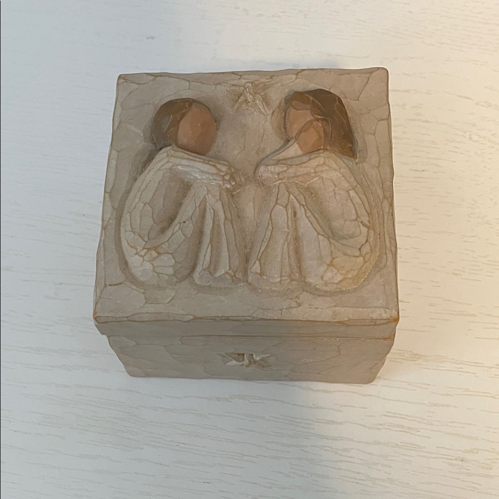 Willow Tree® Friendship Keepsake Box
